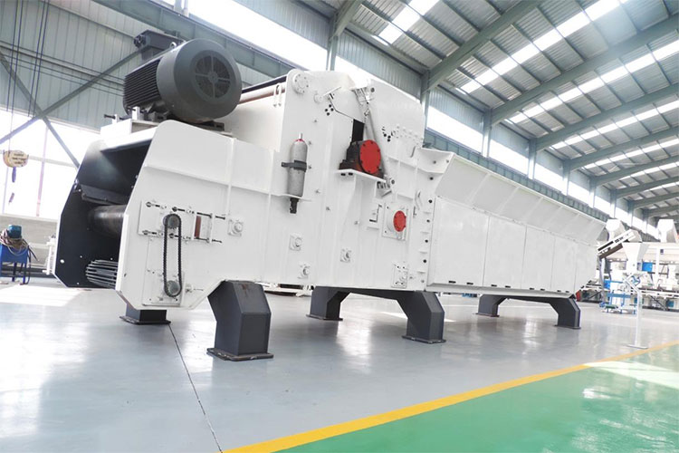 1543482472920779.jpg 工業(yè)粉碎機.jpg