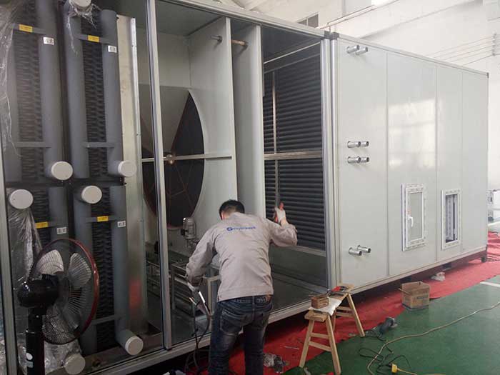 威海某大型化工企業(yè)兩臺(tái)10%濕度，40000風(fēng)量2臺(tái)除濕機(jī)組